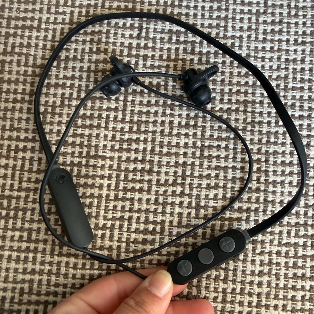 Skullcandy Jib+ Bluetooth Wireless Earbud Headphones, Excellent Condition